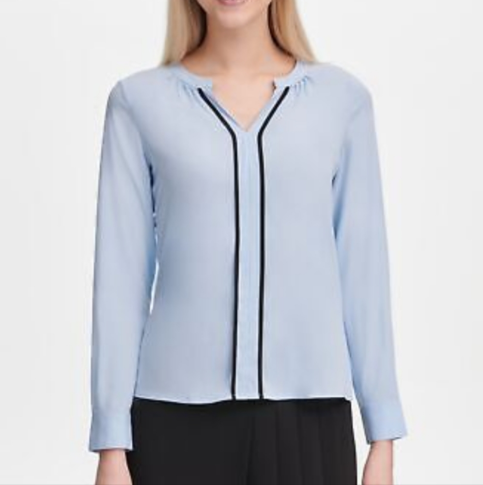 Calvin Klein,NWT,Piped Light Blue Blouse, Medium, Black Stripe Front Detail,M